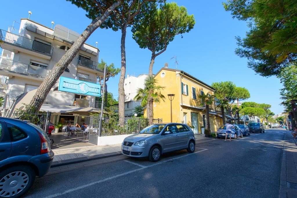 Hotel Falco Riccione Extérieur photo